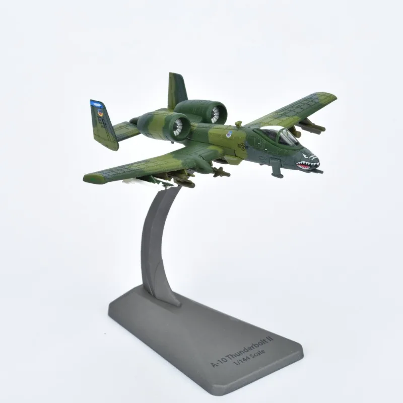 Имитация сплава, модель военного самолета Gulf, имитация модели самолета, статическая коллекция украшений, новинка с упаковкой
Имитация сплава, модель военного самолета Gulf, имитация модели самолета, статическая коллекция украшений, новинка с упаковкой