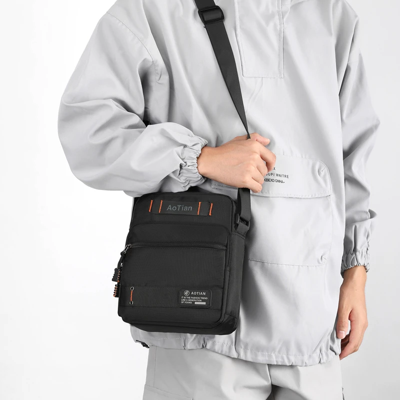 Simple Casual Versatile Men's Solid Color Sports Storage Small Square Bag New Fashion Single Shoulder Crossbody Bags
Simple Casual Versatile Men's Solid Color Sports Storage Small Square Bag New Fashion Single Shoulder Crossbody Bags