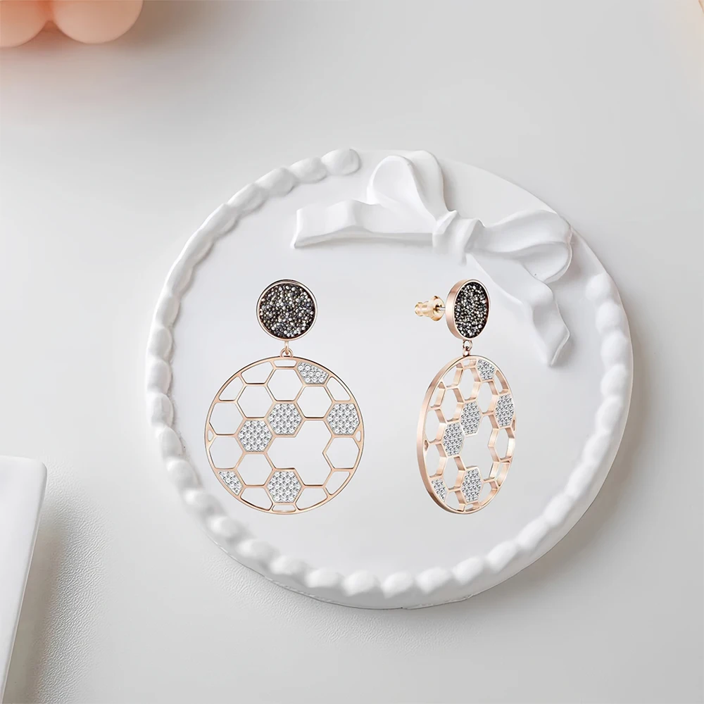 2025 Hot Selling Brand Women's Earrings Fashionable Luxury Jewelry Suitable for Gift Giving To Friends
2025 Hot Selling Brand Women's Earrings Fashionable Luxury Jewelry Suitable for Gift Giving To Friends