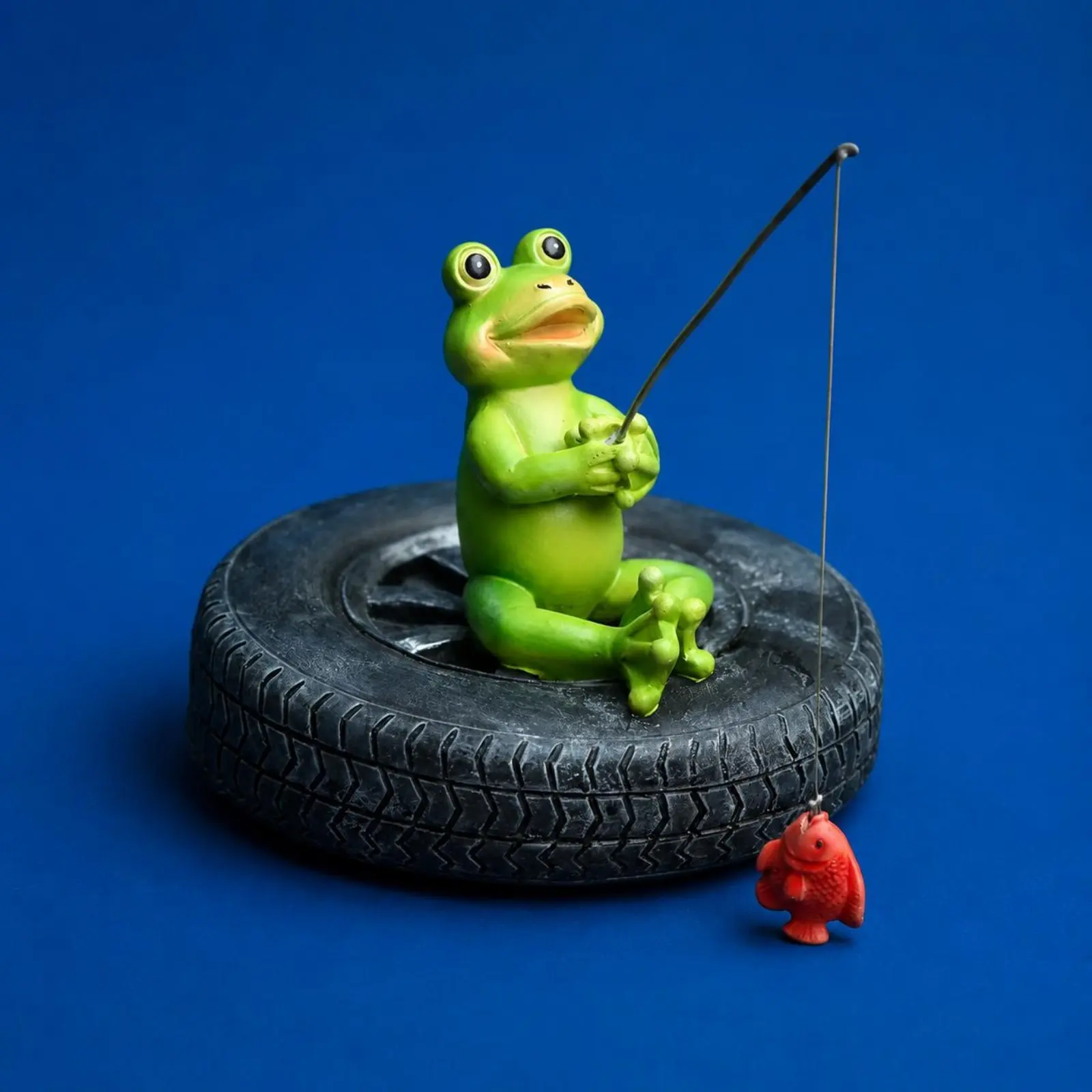 Floating Frog Ornament Painted Floating Frog Decor Molded Texture Decorative for Ponds
Floating Frog Ornament Painted Floating Frog Decor Molded Texture Decorative for Ponds