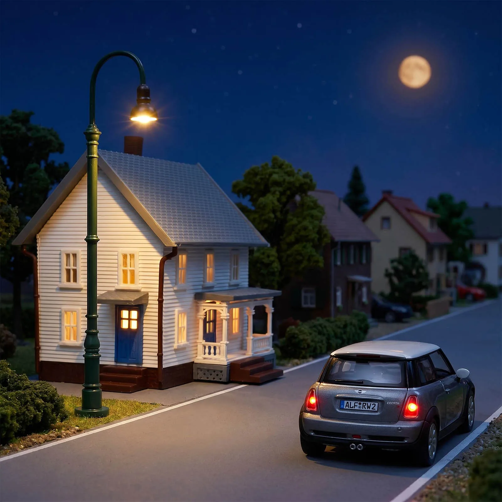 Evemodel 5pcs N Scale Green Metal Gas Lamps Warm White LED for Model Railway with Resistors for 12V LD40
Evemodel 5pcs N Scale Green Metal Gas Lamps Warm White LED for Model Railway with Resistors for 12V LD40