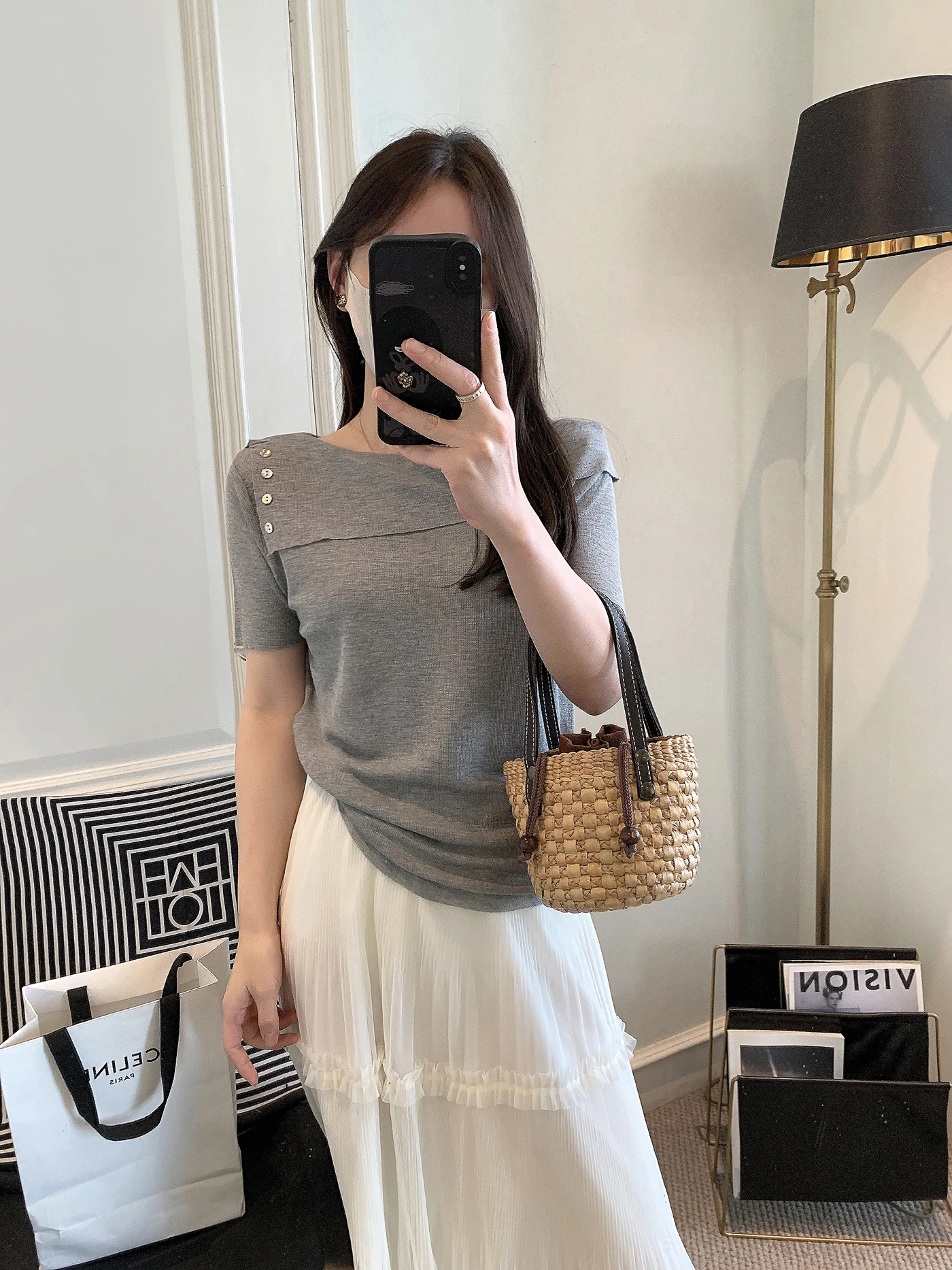 Linen Short Sleeve Knitted Top Women's Fashionable Base Shirt Spring 2026 Korean Style Slim Fit Button Detail Thin
Linen Short Sleeve Knitted Top Women's Fashionable Base Shirt Spring 2026 Korean Style Slim Fit Button Detail Thin