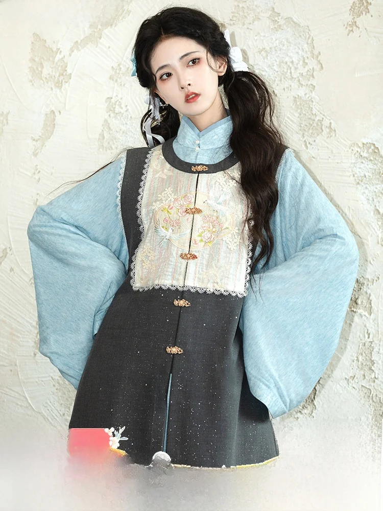 Hanyang Zhong Han Tang White Whispers Long Coat with Lace f Skirt Women's Hanfu Daily Wear Traditional Chinese Costume
Hanyang Zhong Han Tang White Whispers Long Coat with Lace f Skirt Women's Hanfu Daily Wear Traditional Chinese Costume