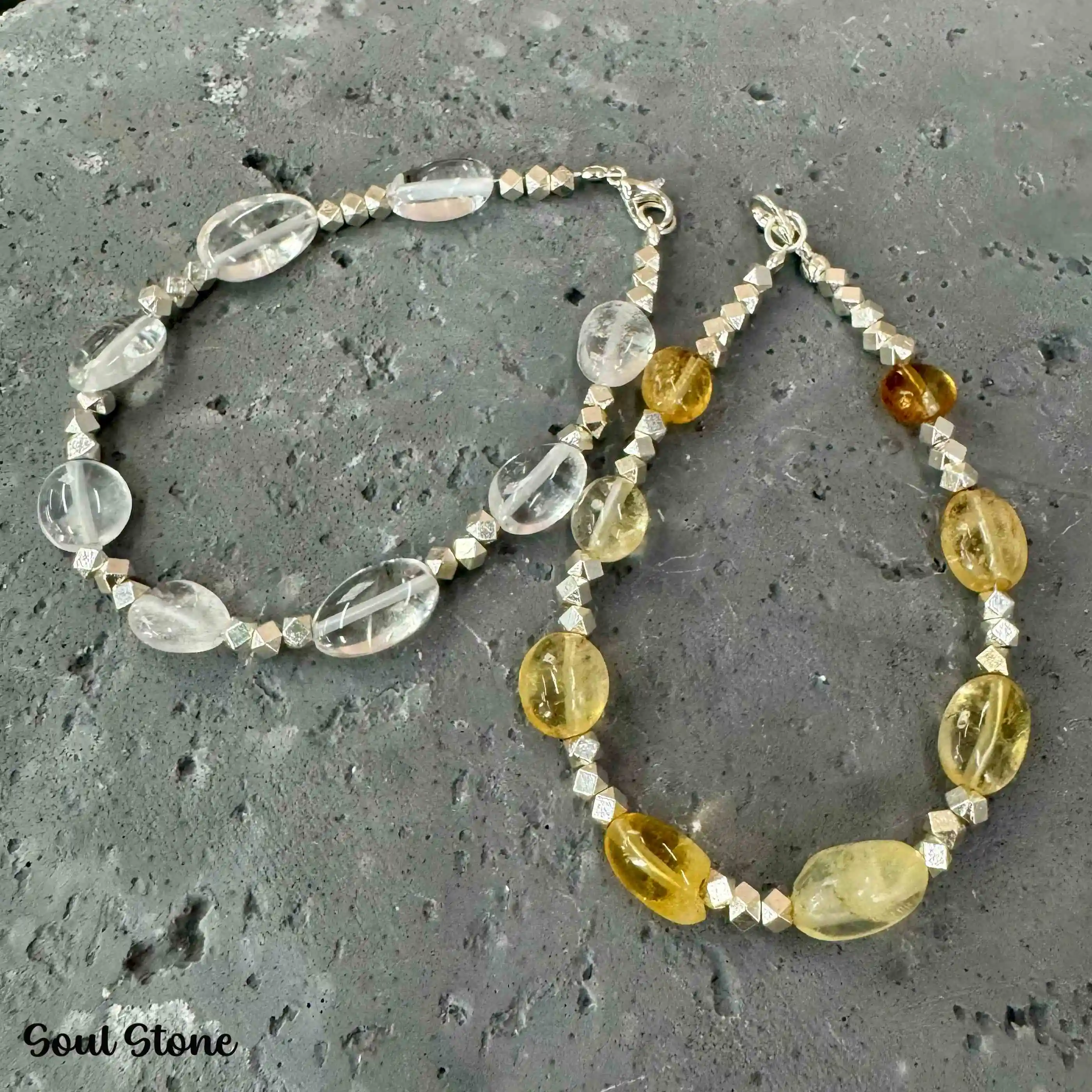 Soul Stone "Solar Guardian" Natural Clear Quartz & Citrine Single-Strand Bracelet Daily Wear · Shields Aura · Amplifies Vitality
Soul Stone "Solar Guardian" Natural Clear Quartz & Citrine Single-Strand Bracelet Daily Wear · Shields Aura · Amplifies Vitality