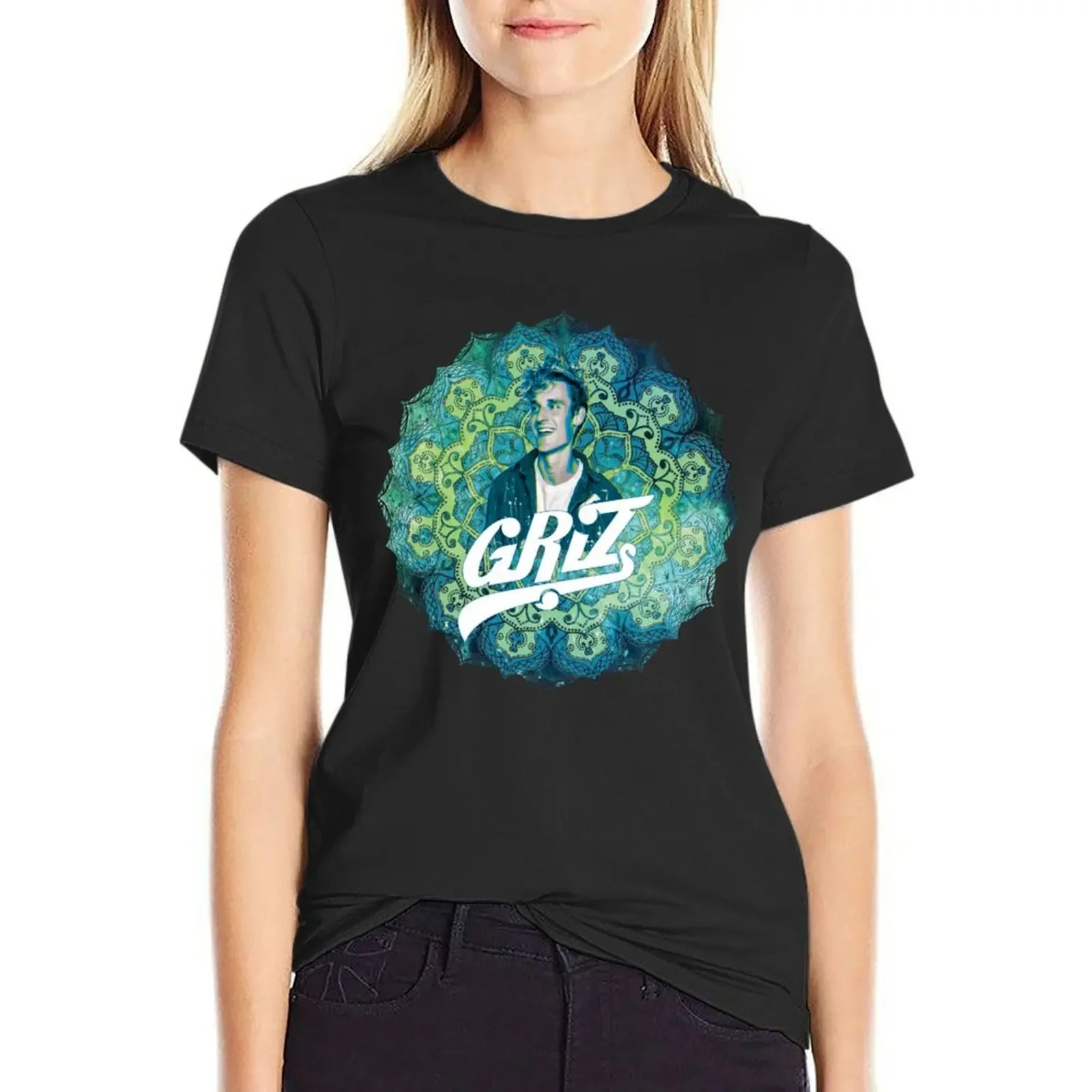 Griz Mandala T-Shirt Aesthetic clothing Blouse graphics summer tops Woman fashion
Griz Mandala T-Shirt Aesthetic clothing Blouse graphics summer tops Woman fashion