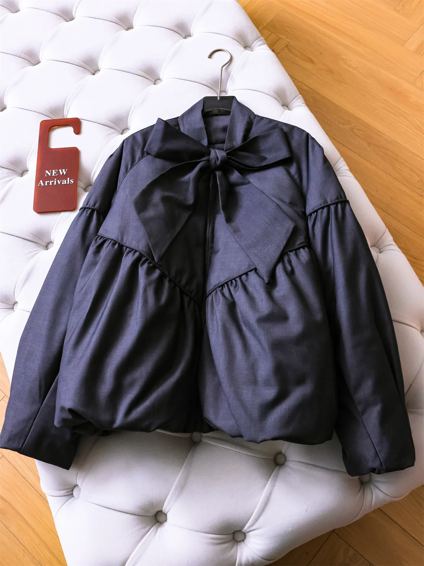 Knot Thickened Ultra Loose Winter Puffer Jacket Women's Elegant Style Warmth Filled Coat Long Sleeve Zipper Closure
Knot Thickened Ultra Loose Winter Puffer Jacket Women's Elegant Style Warmth Filled Coat Long Sleeve Zipper Closure