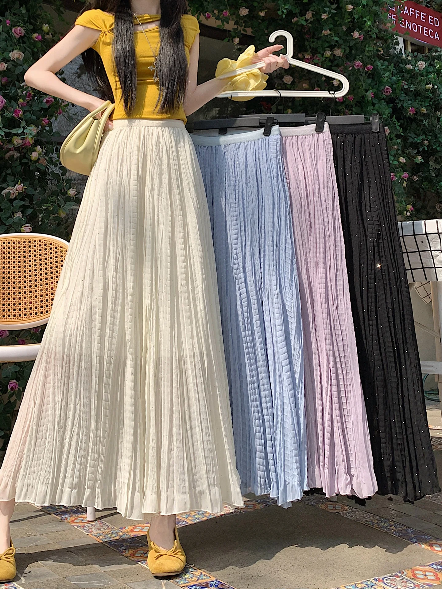 Textured Folded Diamond High Waist A-Line Long Skirt Women's Summer Beautiful Hanging Sense Half-length Skirt Korean Style
Textured Folded Diamond High Waist A-Line Long Skirt Women's Summer Beautiful Hanging Sense Half-length Skirt Korean Style