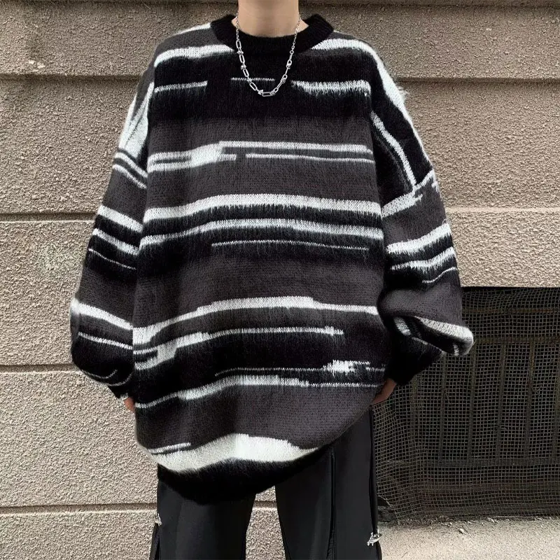 Vintage Stylish Striped Sweaters Men's Clothing American Contrasting Colors Autumn Winter New Round Neck Loose Knitted Pullovers
Vintage Stylish Striped Sweaters Men's Clothing American Contrasting Colors Autumn Winter New Round Neck Loose Knitted Pullovers