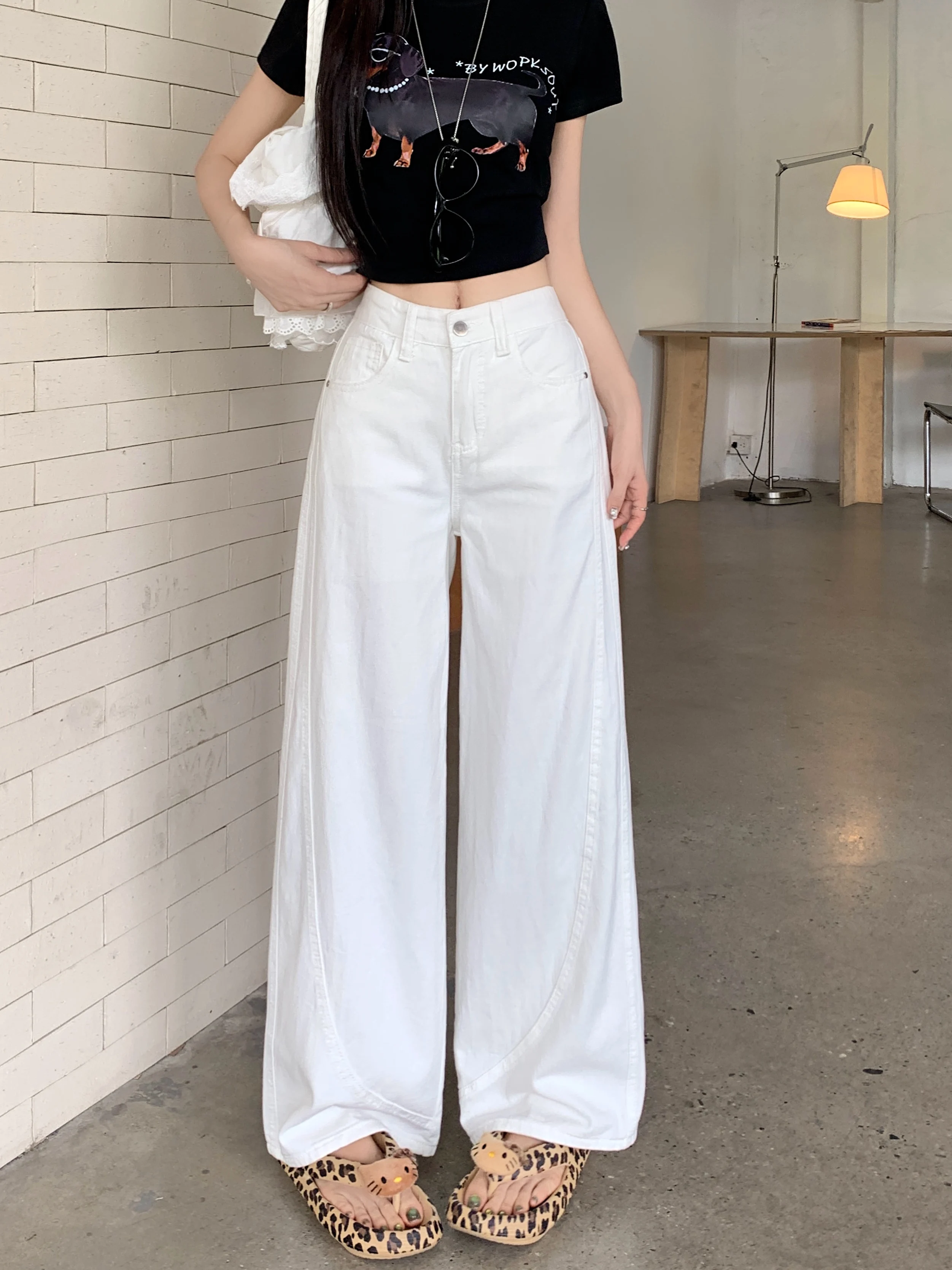 Retro Washed White Jeans Women's Summer Casual High Waist Straight Leg Loose Fit Slimming Denim Pants High Waist Zipper Closure
Retro Washed White Jeans Women's Summer Casual High Waist Straight Leg Loose Fit Slimming Denim Pants High Waist Zipper Closure