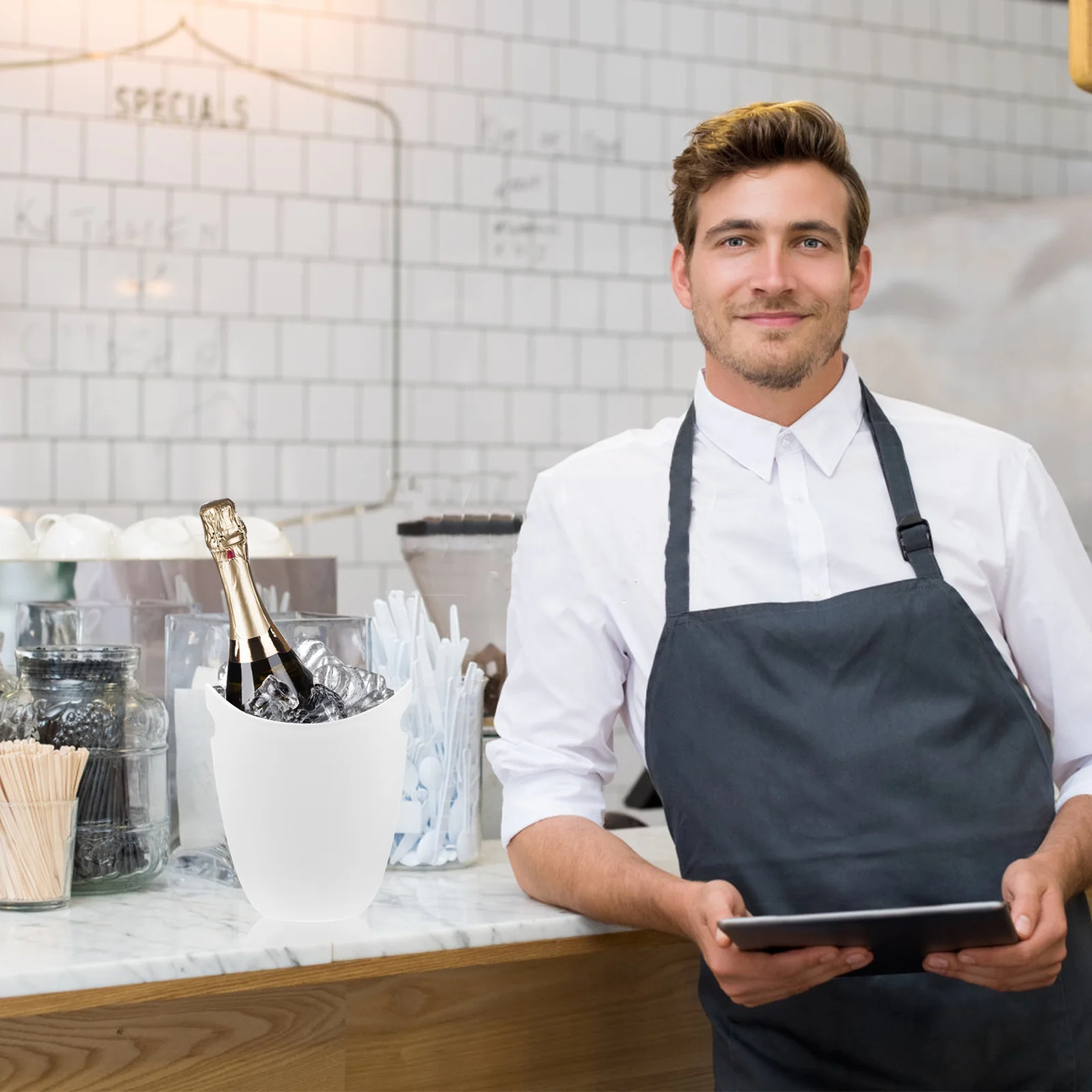 Ice Bucket Thickened Acrylic One Piece Molding Stable Handle For Wine Beer Cooling Hotel Bar Ktv Party Use Beverage
Ice Bucket Thickened Acrylic One Piece Molding Stable Handle For Wine Beer Cooling Hotel Bar Ktv Party Use Beverage