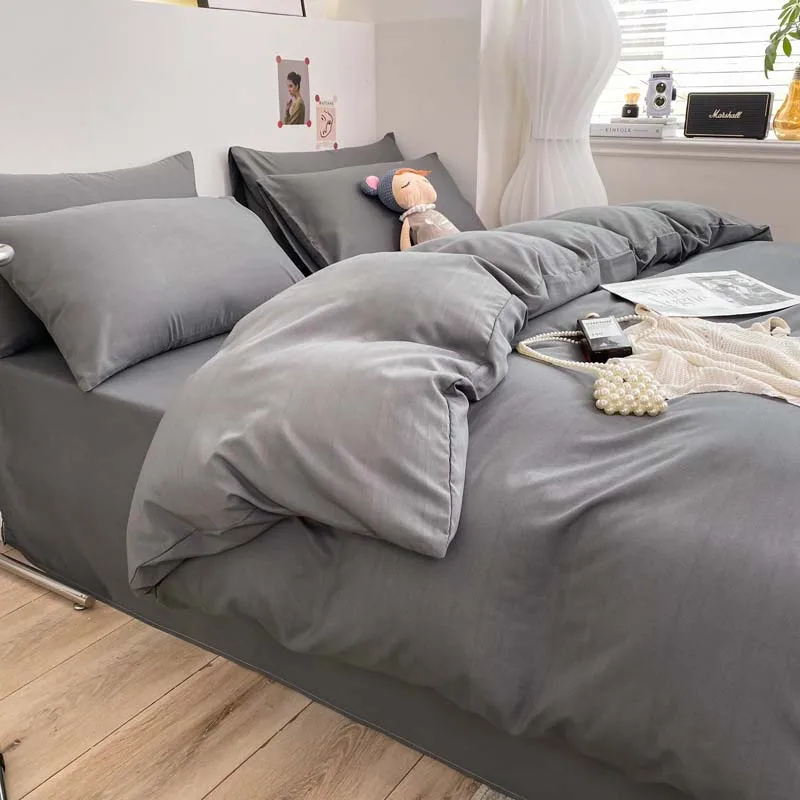 4pcs Bedding Set Solid Color Soft Sanding Duvet Cover Twin Queen Size Flat Sheet Modern Simple Quilt Cover Bed Sheet Pillowcase
4pcs Bedding Set Solid Color Soft Sanding Duvet Cover Twin Queen Size Flat Sheet Modern Simple Quilt Cover Bed Sheet Pillowcase