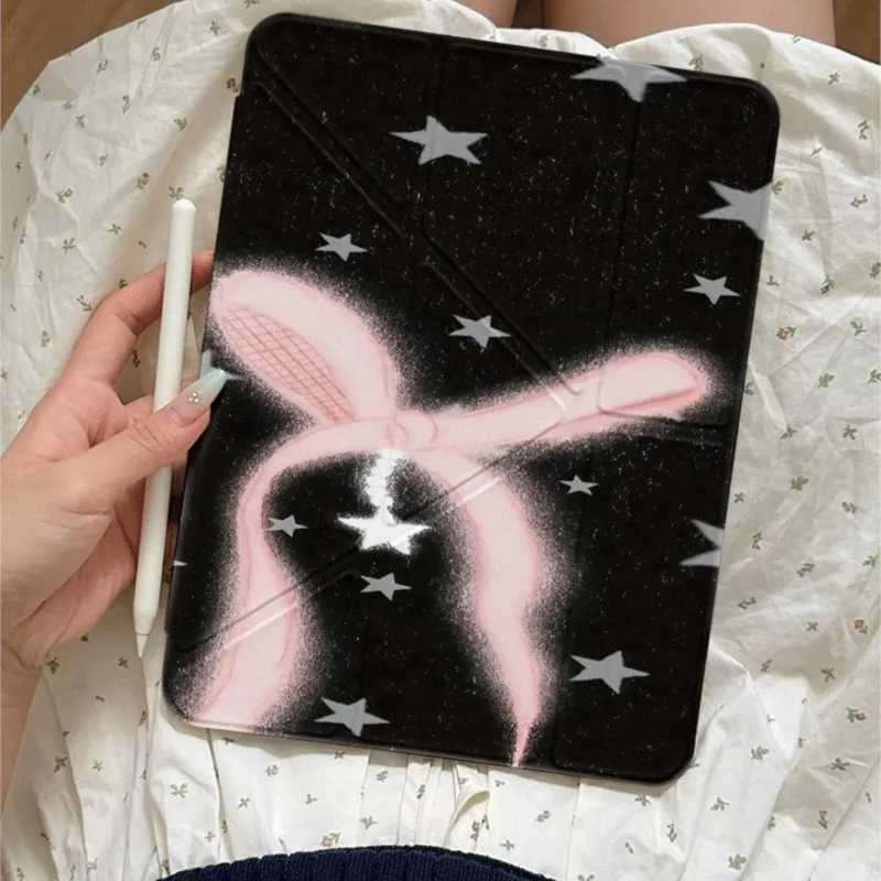 Aesthetic Spray Glitter Black Pink Bow Star Tablet Case For iPad 7/8/9th 10.2in Air3/4/5 10th Gen 10.9inch A16 A19 M3 M4 2026
Aesthetic Spray Glitter Black Pink Bow Star Tablet Case For iPad 7/8/9th 10.2in Air3/4/5 10th Gen 10.9inch A16 A19 M3 M4 2026