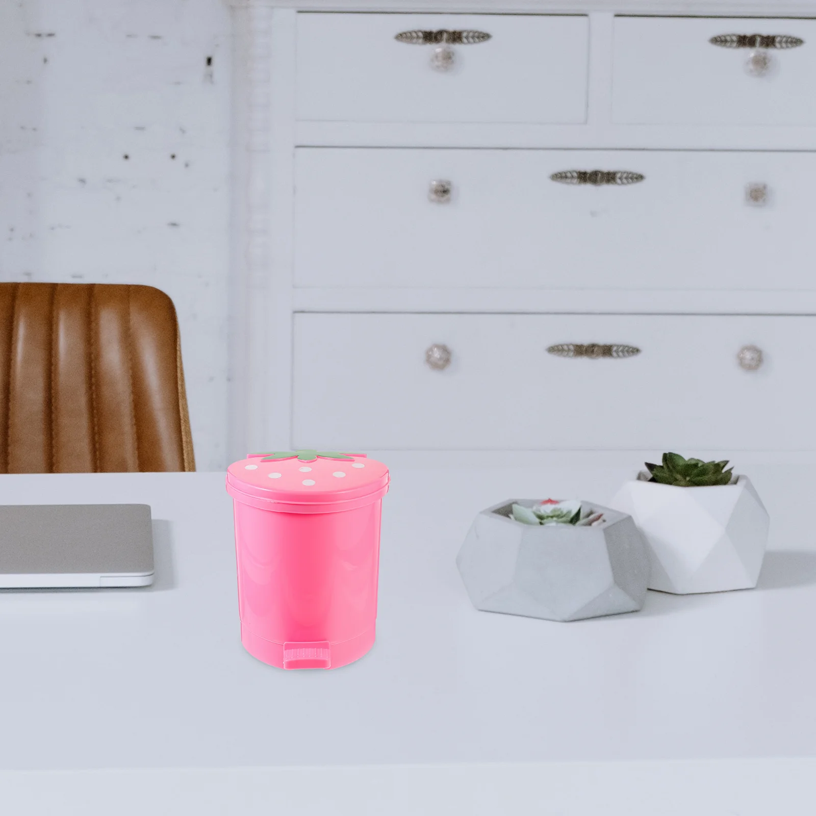 Desktop Trash Can Small Cans Modern Rabbit Ear Wrapping Paper Office Garbage with Lid Kitchen Supplies Bins Tiny
Desktop Trash Can Small Cans Modern Rabbit Ear Wrapping Paper Office Garbage with Lid Kitchen Supplies Bins Tiny