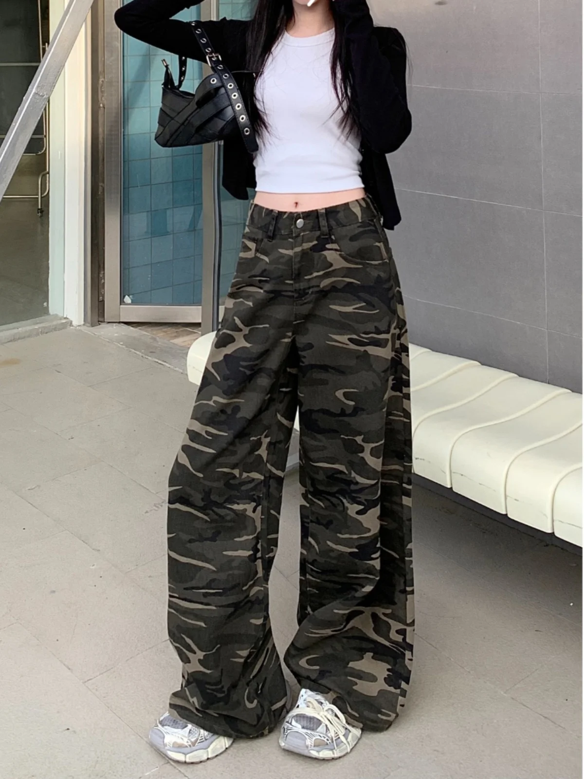 American Retro Camouflage Workwear Jeans High Waist Floor-Length Drapey High Street Wide Leg Long Pants for Women
American Retro Camouflage Workwear Jeans High Waist Floor-Length Drapey High Street Wide Leg Long Pants for Women