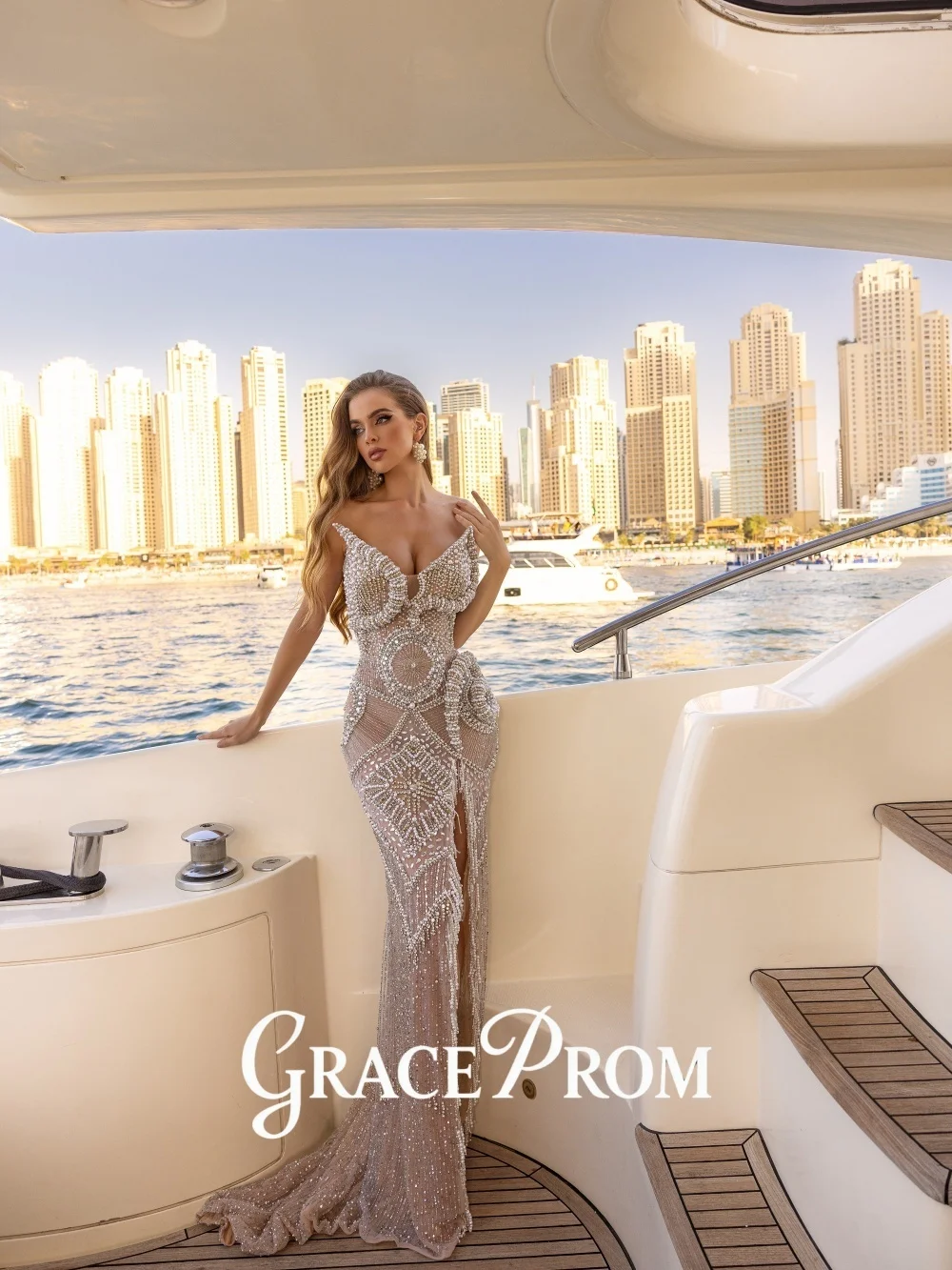 GraceProm Stunning Plunging-Neck Evening Dress 2026 Ruffled Carpet Gown Modern A-Line Floor-Length Party Gown فساتين سه
GraceProm Stunning Plunging-Neck Evening Dress 2026 Ruffled Carpet Gown Modern A-Line Floor-Length Party Gown فساتين سه