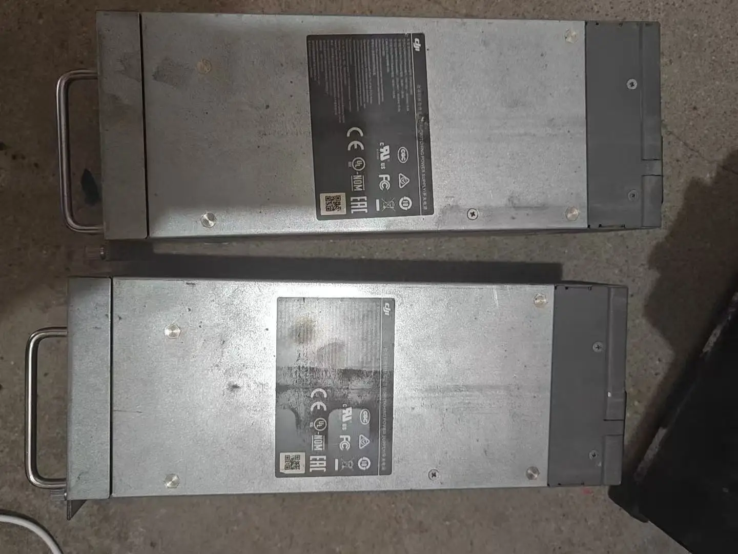 2 шт. подходят для доставки модулей питания T30 для Эквадора, которые не является новым, добавьте 100 наклеек на переключатель аккумулятора
2 шт. подходят для доставки модулей питания T30 для Эквадора, которые не является новым, добавьте 100 наклеек на переключатель аккумулятора