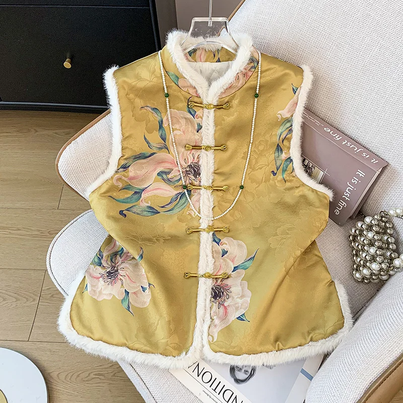 Classical Chinese Sle Tang Suit Cotton Enriched Heavy Embroidery Satin Floral Pattern Stand Collar Button up Vest for Women
Classical Chinese Sle Tang Suit Cotton Enriched Heavy Embroidery Satin Floral Pattern Stand Collar Button up Vest for Women