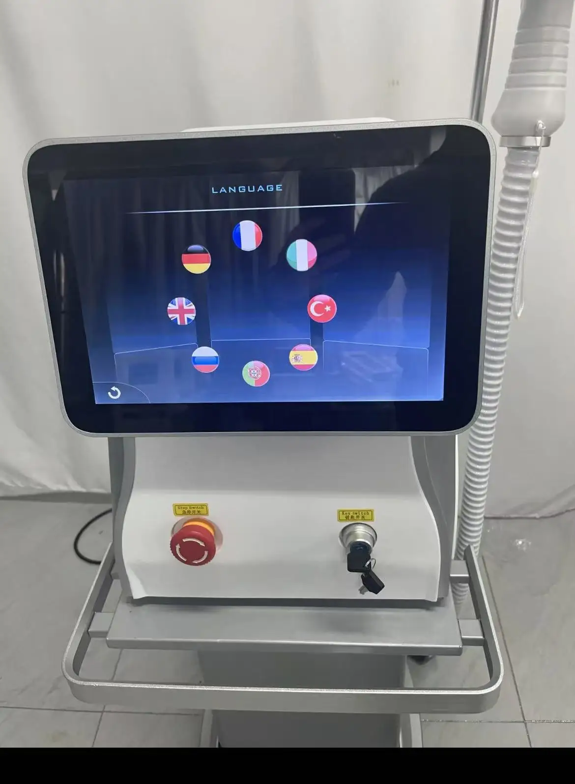Professional Diode Ice Titanium Laser Hair Removal Machine Portable 808 755 1064 Alexandrite Device 3 Waves10 Target Strips
Professional Diode Ice Titanium Laser Hair Removal Machine Portable 808 755 1064 Alexandrite Device 3 Waves10 Target Strips