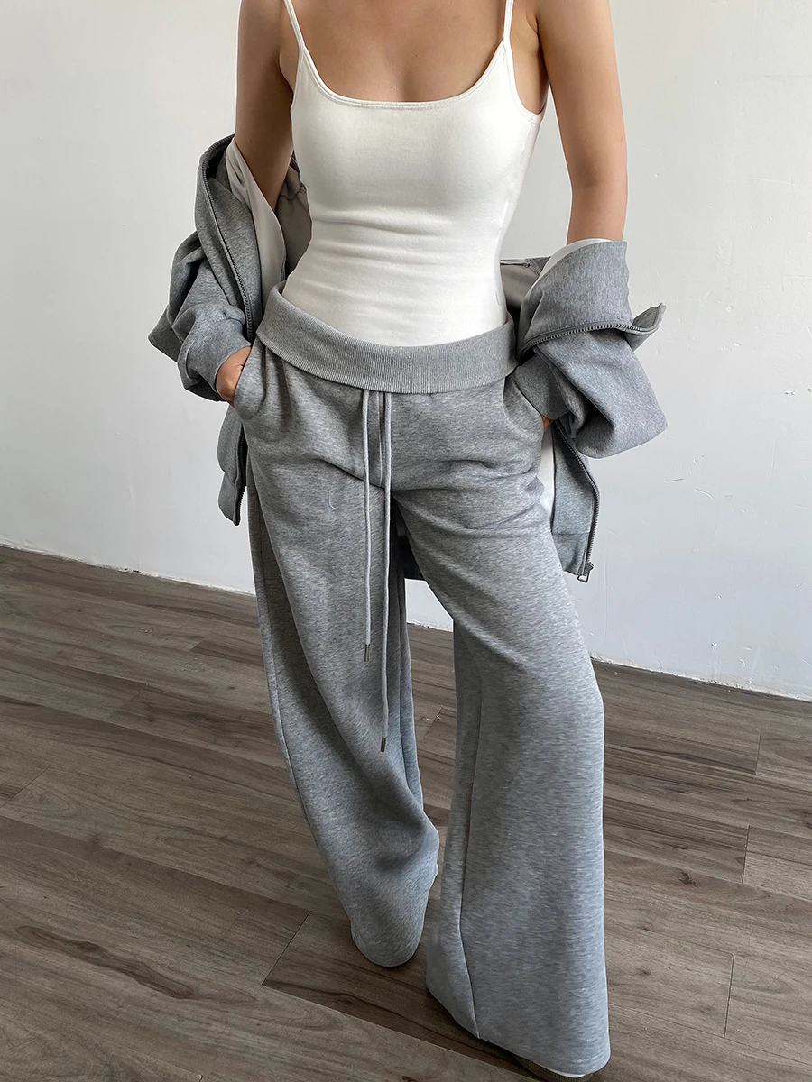 AcupStudio Grey Sports Drawstring Wide Leg Pants Women's Casual High Waist Trousers Autumn Season American Style Streetwear
AcupStudio Grey Sports Drawstring Wide Leg Pants Women's Casual High Waist Trousers Autumn Season American Style Streetwear