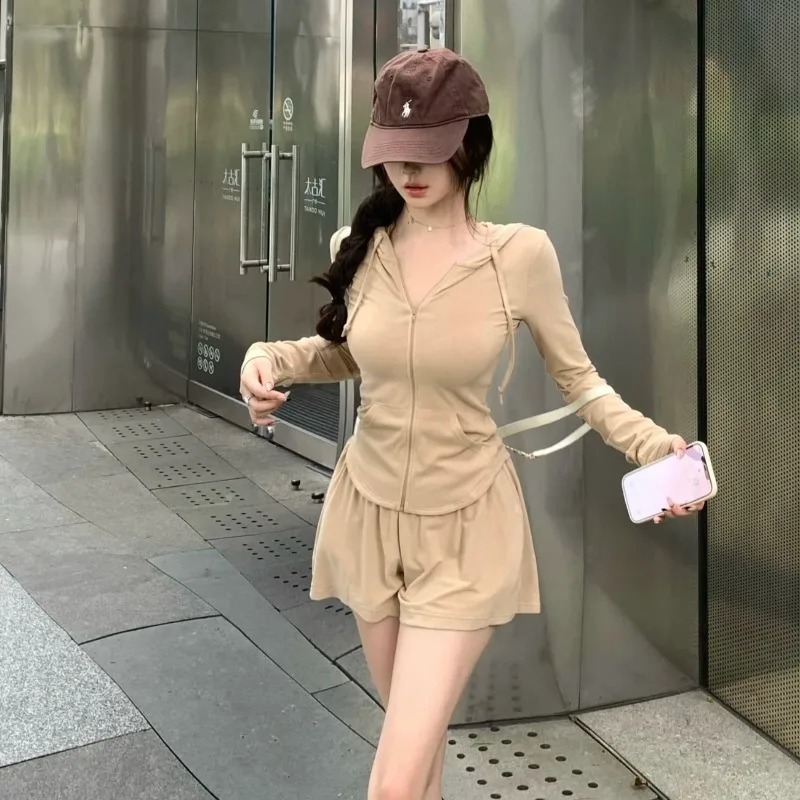 Women's Hooded Zip-Up Top High Waist Shorts 2-Piece Casual Loungewear Suit
Women's Hooded Zip-Up Top High Waist Shorts 2-Piece Casual Loungewear Suit