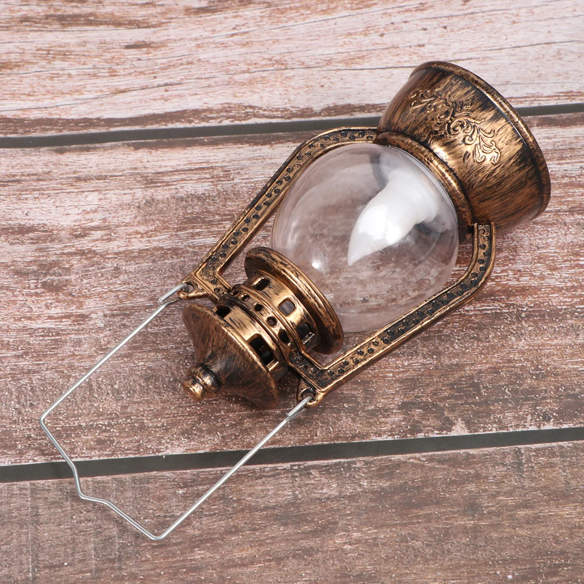 Vintage Led Lantern Portable Handheld Light For Halloween Party Outdoor Indoor Decoration Camping Tabletop Decor
Vintage Led Lantern Portable Handheld Light For Halloween Party Outdoor Indoor Decoration Camping Tabletop Decor