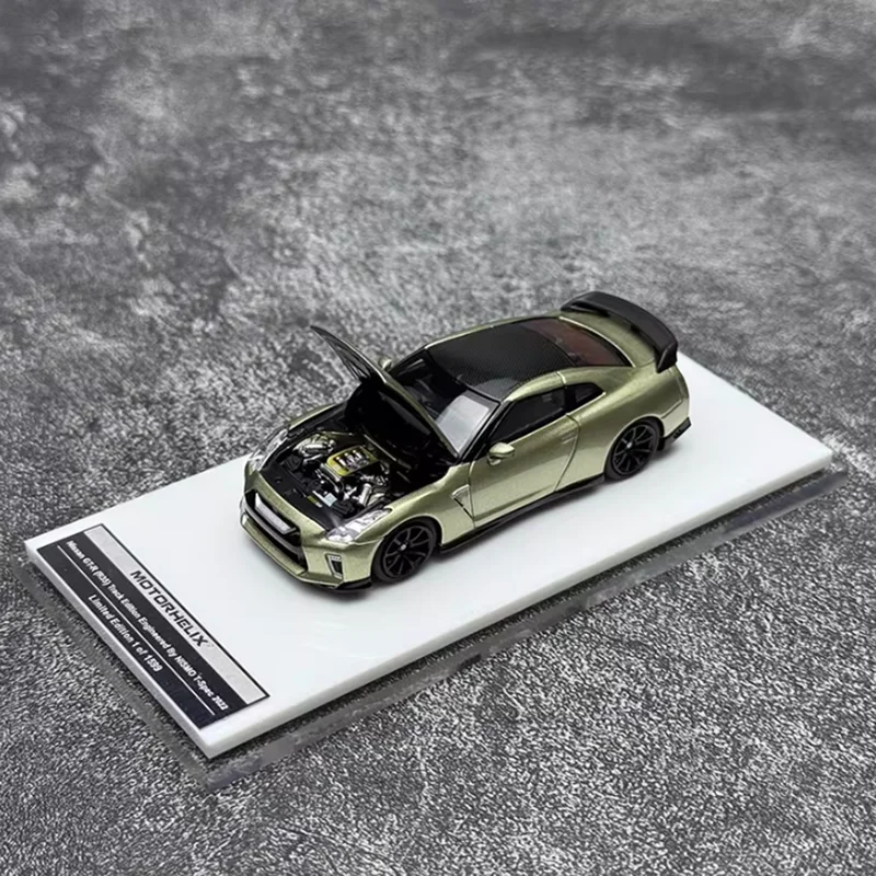 MH Diecast 1:64 Scale R35 Track NISMO GT-R T-Spec Alloy Simulation Car Model Adult Collection Decoration Gift Toy Static Display