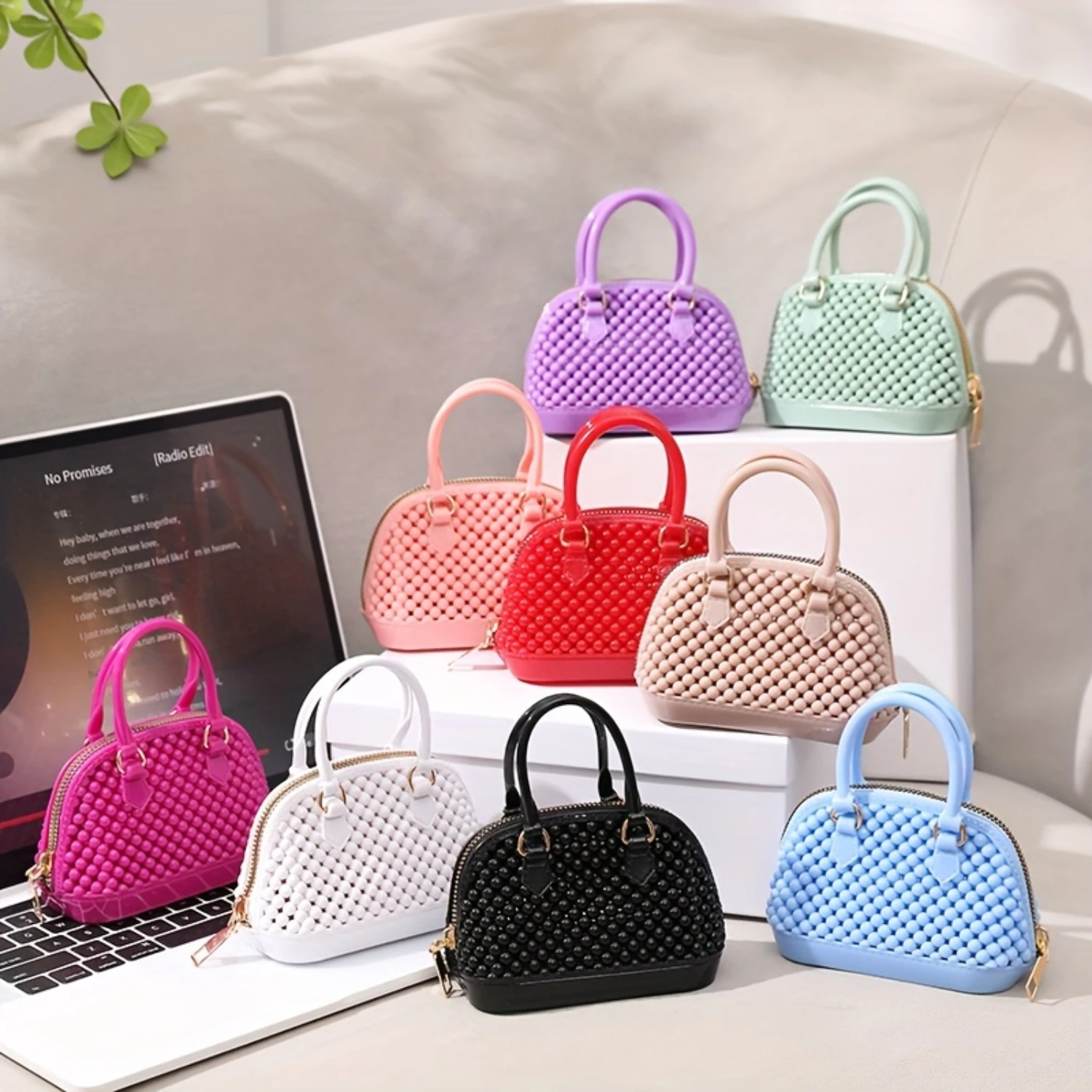 Mini Lipstick Bag, Hollow Shell Jelly Purse, PVC Handbag, Cute Crossbody Purse – Chain Strap
Mini Lipstick Bag, Hollow Shell Jelly Purse, PVC Handbag, Cute Crossbody Purse – Chain Strap