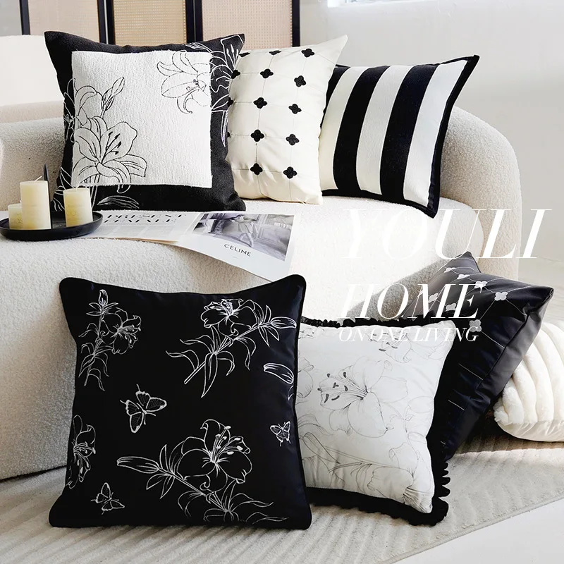 30X50/45X45CM Black White Embroidered Throw Pillow Cover Luxury Stamping Waist Cushion Cover Decor Home Decorative Pillowcase
30X50/45X45CM Black White Embroidered Throw Pillow Cover Luxury Stamping Waist Cushion Cover Decor Home Decorative Pillowcase