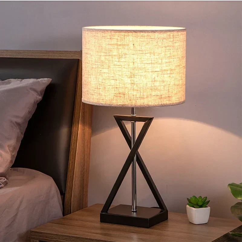 Nordic modern minimalist creativity, warm living room, bedroom, bedside, hotel corner decoration desk lamp
Nordic modern minimalist creativity, warm living room, bedroom, bedside, hotel corner decoration desk lamp