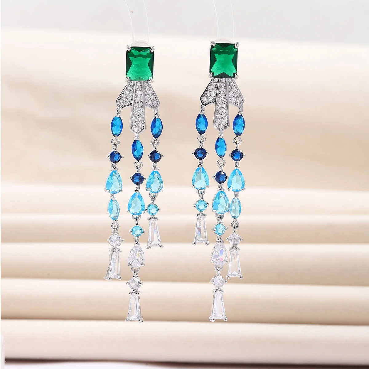 925 Silver Needle Luxury Emerald Multicolor Gemstone Tassel Chandelier Drop Earrings, Elegant Party Statement Jewelry Gift
925 Silver Needle Luxury Emerald Multicolor Gemstone Tassel Chandelier Drop Earrings, Elegant Party Statement Jewelry Gift