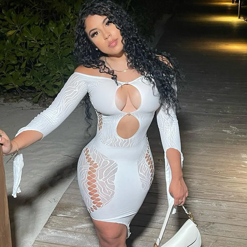 BoozRey Long Sleeve Off Shoulder Hollow Mini Dress Cut Out Bodycon Sexy Party Club Festival Clothing Y2K Outfits Dress for Women
BoozRey Long Sleeve Off Shoulder Hollow Mini Dress Cut Out Bodycon Sexy Party Club Festival Clothing Y2K Outfits Dress for Women