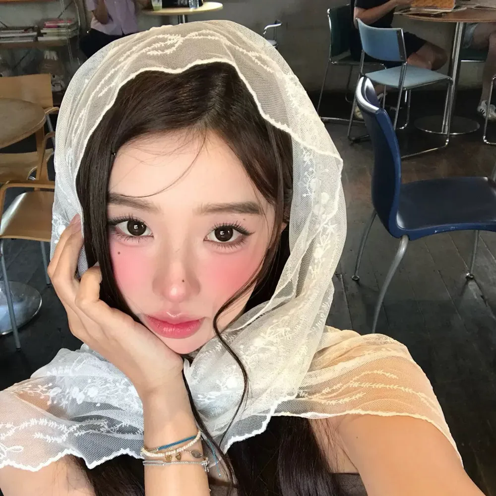 Korean Lace Patchwork Triangle Scarf For Women Fashion Lace Headscarf Headband Fart Curtain Skirts Waist Scarf Retro Scarf Shawl
Korean Lace Patchwork Triangle Scarf For Women Fashion Lace Headscarf Headband Fart Curtain Skirts Waist Scarf Retro Scarf Shawl