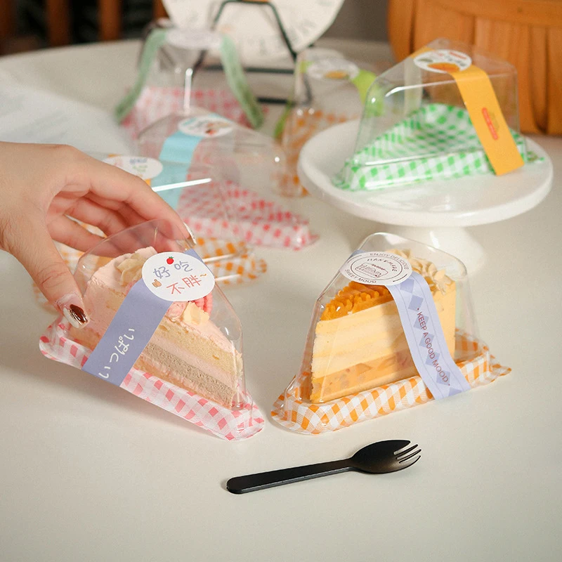 10Pcs Disposable Triangle Bento Box Retro Plaid Plastic Packing Boxes Portable Food Storage Box Fruit Cake Sandwich Container
10Pcs Disposable Triangle Bento Box Retro Plaid Plastic Packing Boxes Portable Food Storage Box Fruit Cake Sandwich Container