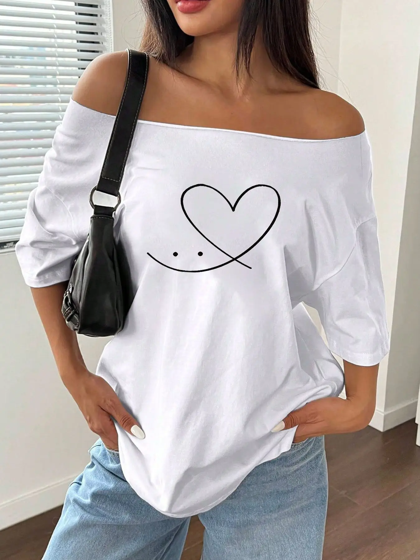 Plus Size Hand Drawn Sketchy Heart Smile Face Graphic Tee 100% Cotton Shoulder Loose Print T-Shirt Oversized Y2K Style Graphi
Plus Size Hand Drawn Sketchy Heart Smile Face Graphic Tee 100% Cotton Shoulder Loose Print T-Shirt Oversized Y2K Style Graphi