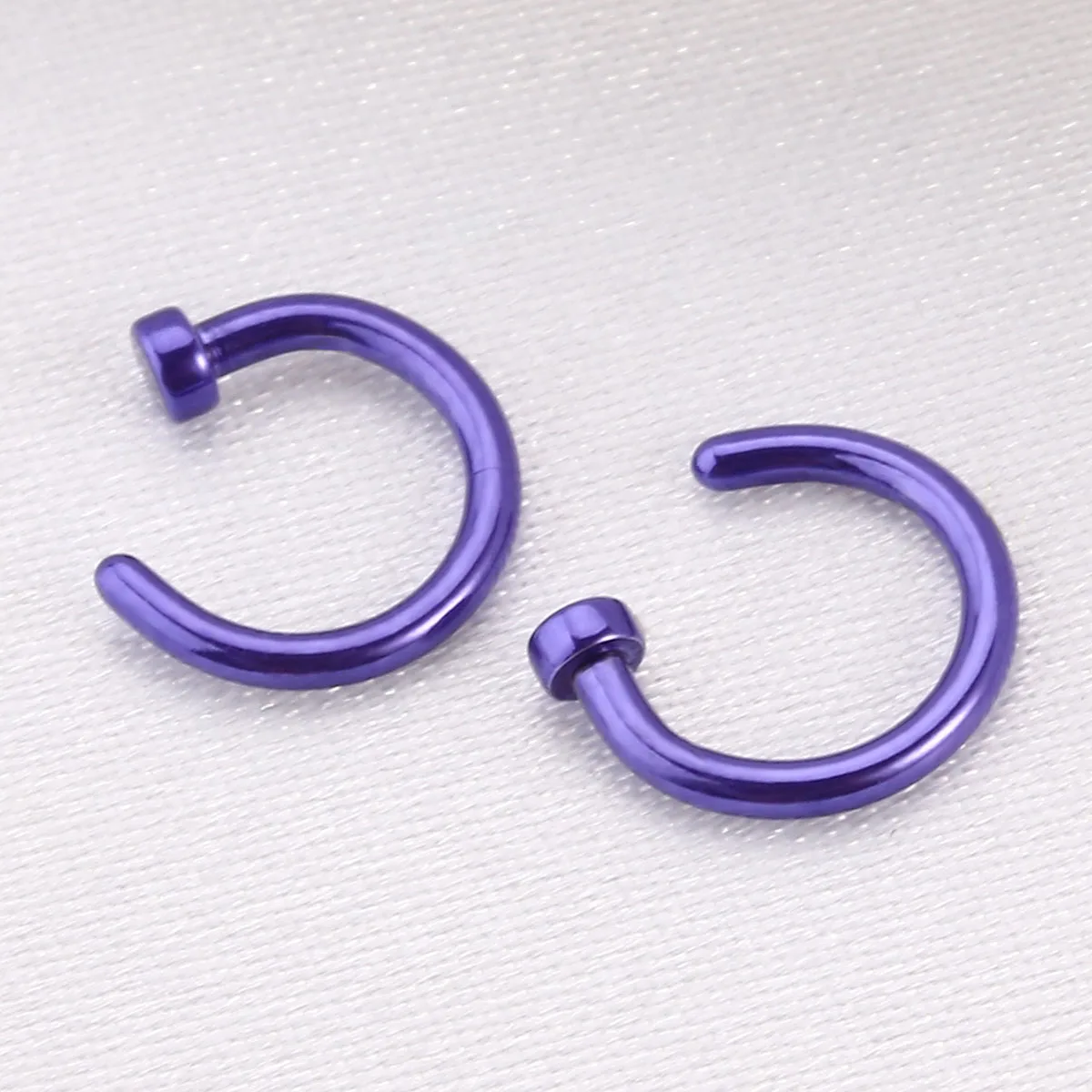 2 Pcs Diaphragm Titanium Steel Nose Ring Women's Rings for Stud Piercing Jewelry Hoop
2 Pcs Diaphragm Titanium Steel Nose Ring Women's Rings for Stud Piercing Jewelry Hoop
