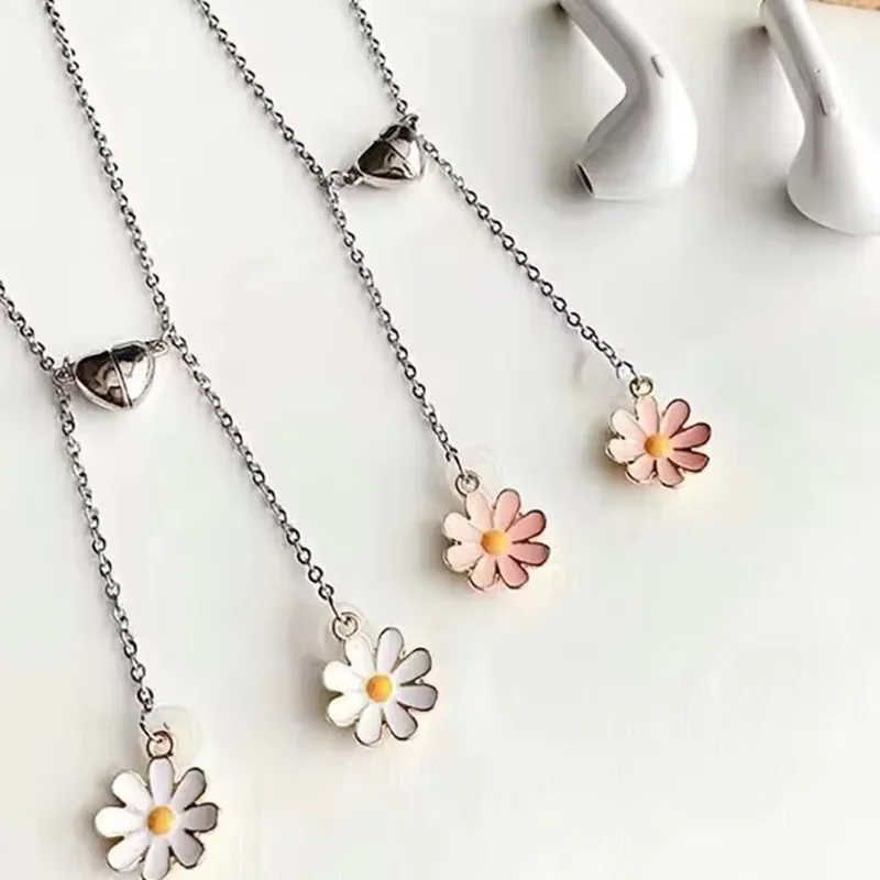 1PCS Magnetic Attraction Headphone Anti-lost Chain Astronaut Daisy Bluetooth Earphone Chain Earphone Accessories
1PCS Magnetic Attraction Headphone Anti-lost Chain Astronaut Daisy Bluetooth Earphone Chain Earphone Accessories