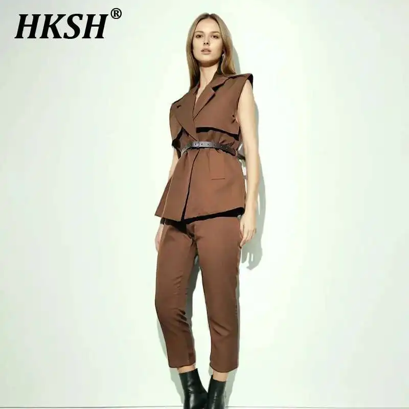 HKSH Стильный офисный женский комплект 2024, весна-осень, новый жилет с завязками, костюм с высокой талией, брюки, комплект из двух предметов, женский шикарный комплект Ins Fashion HK3138
HKSH Стильный офисный женский комплект 2024, весна-осень, новый жилет с завязками, костюм с высокой талией, брюки, комплект из двух предметов, женский шикарный комплект Ins Fashion HK3138