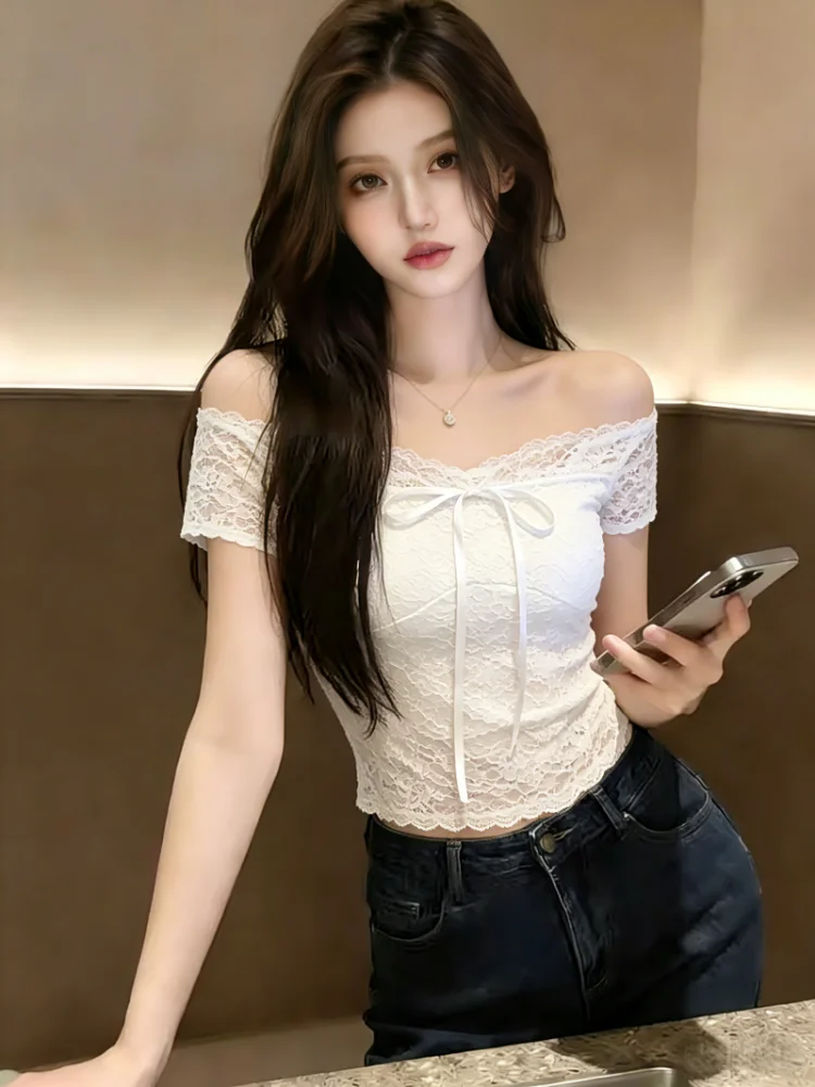 Pure Desire Lace Shoulder Bridesmaid Shirt Women's Short Sleeve Beautiful Top Commute Artistic Style Silk Fabric Knot
Pure Desire Lace Shoulder Bridesmaid Shirt Women's Short Sleeve Beautiful Top Commute Artistic Style Silk Fabric Knot