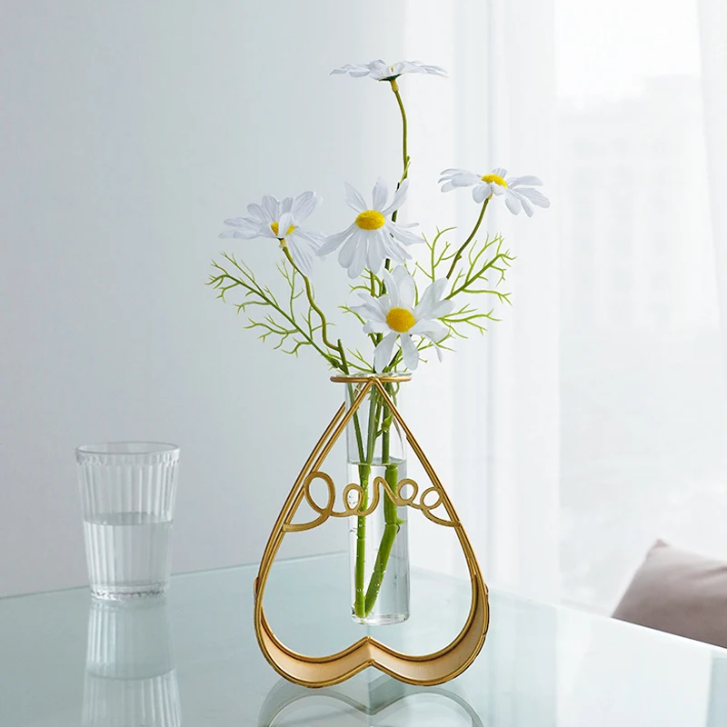 Heart Flower Vase Transparent Glass Hydroponic Vase Starlike Iron Wire Vase Nordic Style Home Decoration Office Supplies
Heart Flower Vase Transparent Glass Hydroponic Vase Starlike Iron Wire Vase Nordic Style Home Decoration Office Supplies