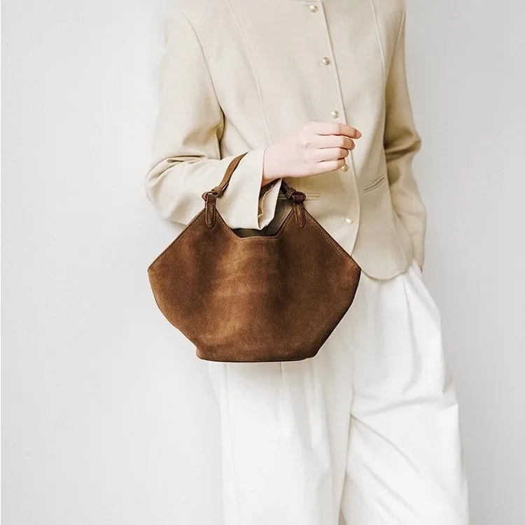2025 new style handbag, matte leather suede dumpling bag, bucket bag, niche single-shoulder tote bag for women
2025 new style handbag, matte leather suede dumpling bag, bucket bag, niche single-shoulder tote bag for women