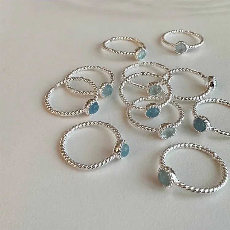 S925 Sterling Silver Ice Cracked Natural Aquamarine Ring Women's Small Fresh Twist Kink Open Ring Ocean Series
S925 Sterling Silver Ice Cracked Natural Aquamarine Ring Women's Small Fresh Twist Kink Open Ring Ocean Series
