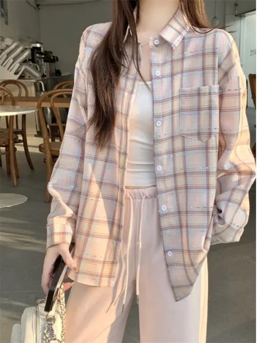 Loose Women's Long Sleeve Shirt Jacket Korean Style Casual Dopaamine Pink Plaid Early Spring New Loose Meat Covering Top
Loose Women's Long Sleeve Shirt Jacket Korean Style Casual Dopaamine Pink Plaid Early Spring New Loose Meat Covering Top