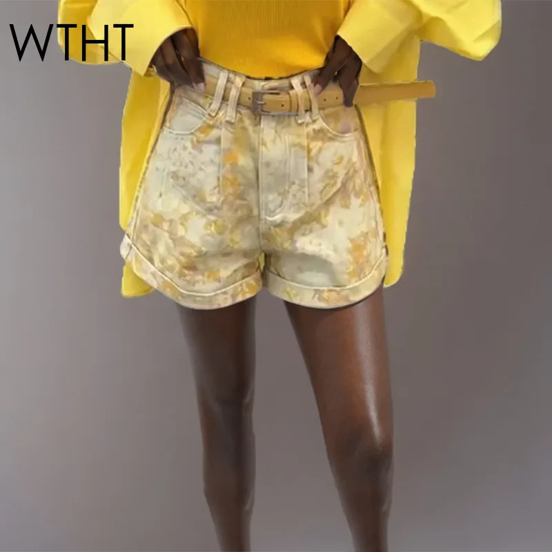 WTHT Trendy Women’s Print Flip Pleated Design Denim Shorts Fashion 2025 Summer Casual High-waisted Short Pants Female 1LS1672
WTHT Trendy Women’s Print Flip Pleated Design Denim Shorts Fashion 2025 Summer Casual High-waisted Short Pants Female 1LS1672