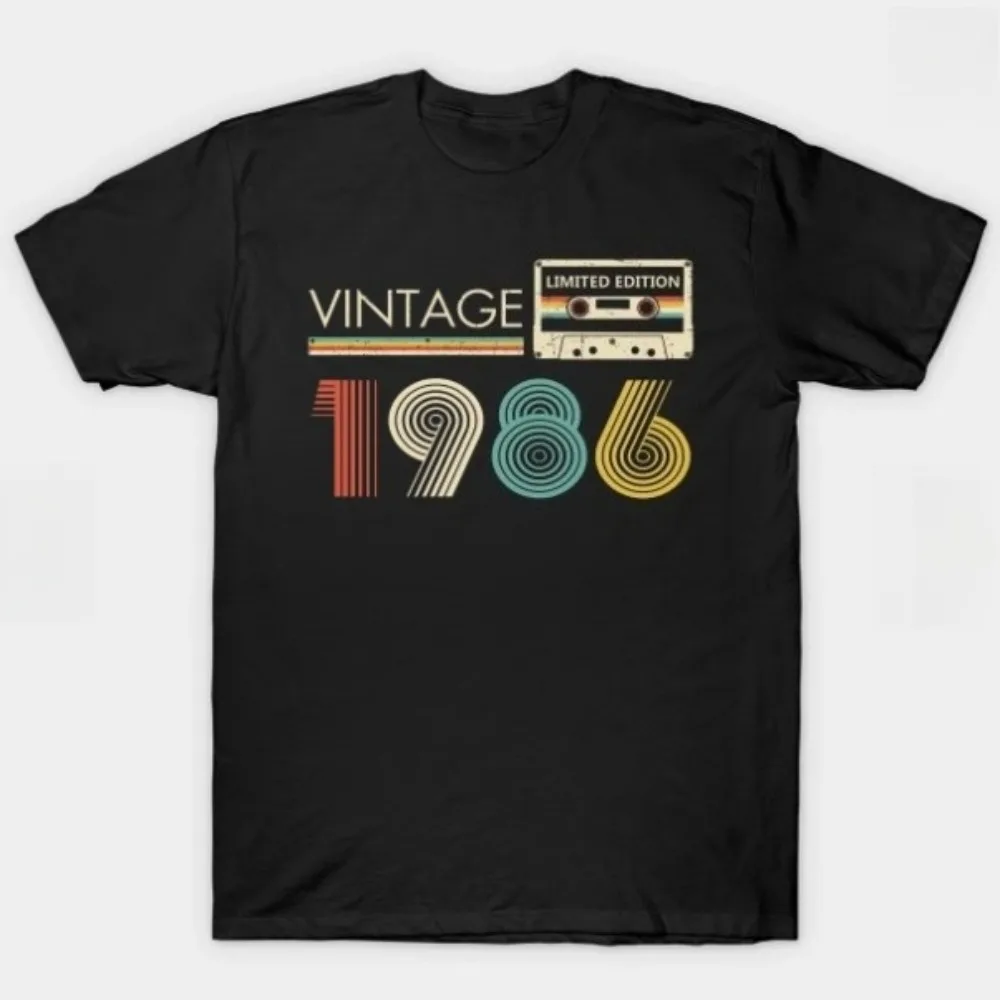 1986 Cassette 39 Years Old Birthday Retro T Shirt Men and Women Loose Summer Casual Versatile Top Birthday Gift Customization
1986 Cassette 39 Years Old Birthday Retro T Shirt Men and Women Loose Summer Casual Versatile Top Birthday Gift Customization