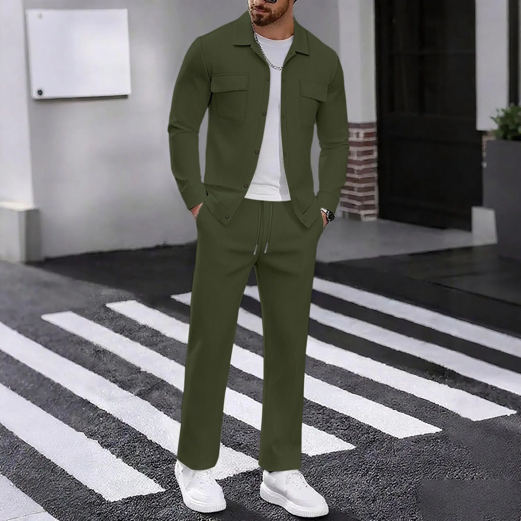 Мужской повседневный вельветовый костюм: однотонный, с двумя карманами, воротником на пуговицах, длинными рукавами и брюками, комплект из двух предметов, модный, универсальный
Мужской повседневный вельветовый костюм: однотонный, с двумя карманами, воротником на пуговицах, длинными рукавами и брюками, комплект из двух предметов, модный, универсальный