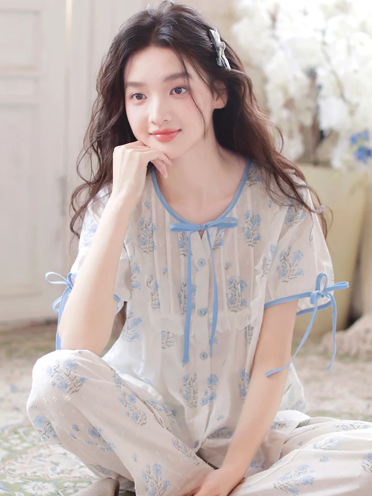 New summer pajamas women sweet lace pure cotton yarn short sleeved pants round neck 2 piece set comfortable breathable home wear
New summer pajamas women sweet lace pure cotton yarn short sleeved pants round neck 2 piece set comfortable breathable home wear