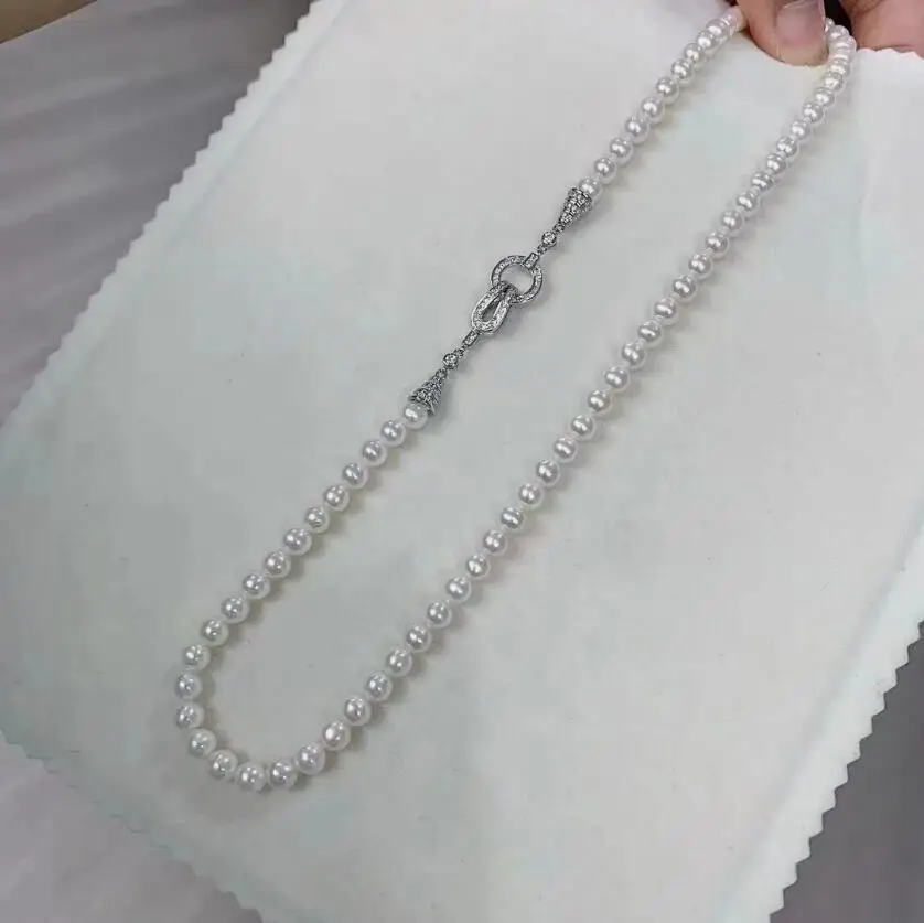 gorgeous natural 5-6mm south sea round white pearl necklace 17inch
gorgeous natural 5-6mm south sea round white pearl necklace 17inch