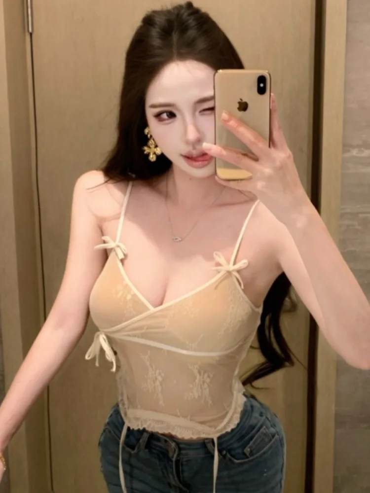 Slim Fit Lace V-Neck Crop Top Women's Summer Sexy Tank Top Trendy Girl Short Length Polyester Fiber Casual Wear
Slim Fit Lace V-Neck Crop Top Women's Summer Sexy Tank Top Trendy Girl Short Length Polyester Fiber Casual Wear