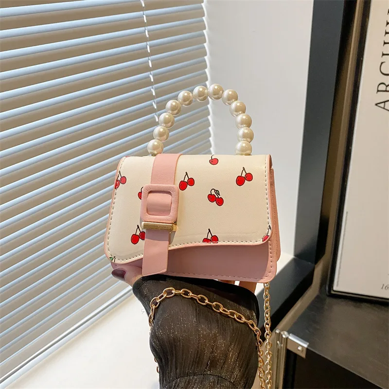 Exquisite Square Crossbody Bag Ladies Sweet Small Handbag Fashion Cherry Pattern Women's Pearl Chain Bag Leather Luxury Purses
Exquisite Square Crossbody Bag Ladies Sweet Small Handbag Fashion Cherry Pattern Women's Pearl Chain Bag Leather Luxury Purses
