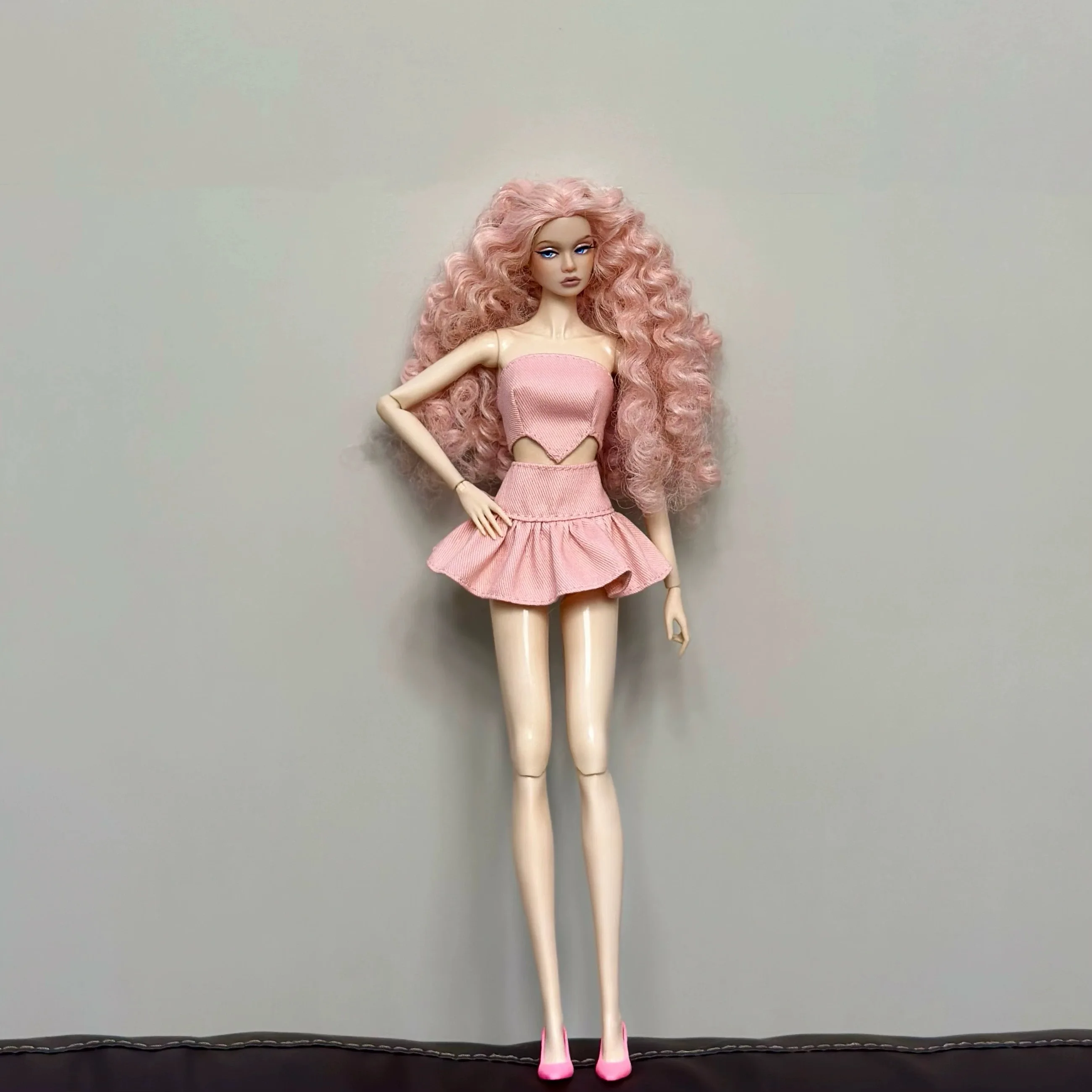 30 см супермодельная одежда для куклы, модный жилет для пикантной девушки + плиссированная короткая юбка, комплект «сделай сам», сексуальное повседневное платье без куклы в комплекте
30 см супермодельная одежда для куклы, модный жилет для пикантной девушки + плиссированная короткая юбка, комплект «сделай сам», сексуальное повседневное платье без куклы в комплекте